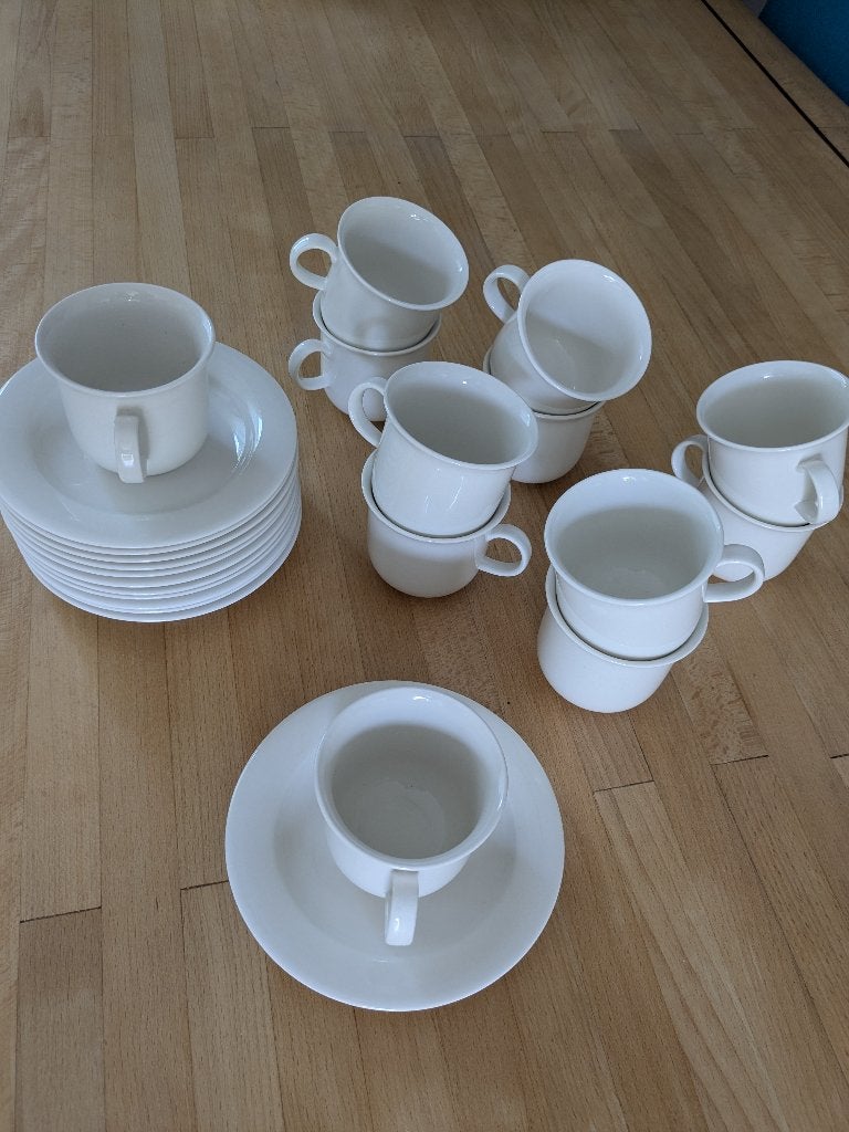 Fins servies Arabia Artic 12 kop- en schotels, Ophalen of Verzenden, Zo goed als nieuw, Bord(en), Overige stijlen