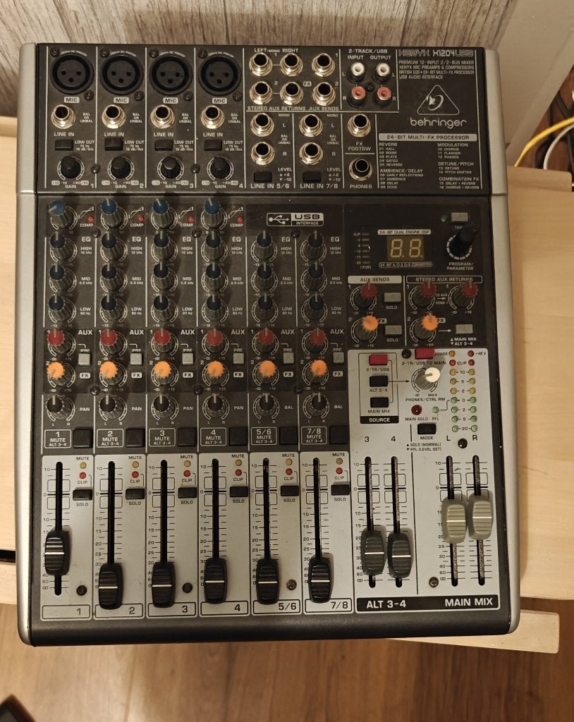 Behringer Xenyx X1204USB Mixer - Zo goed als nieuw, Ophalen, Zo goed als nieuw, 5 tot 10 kanalen, Microfooningang