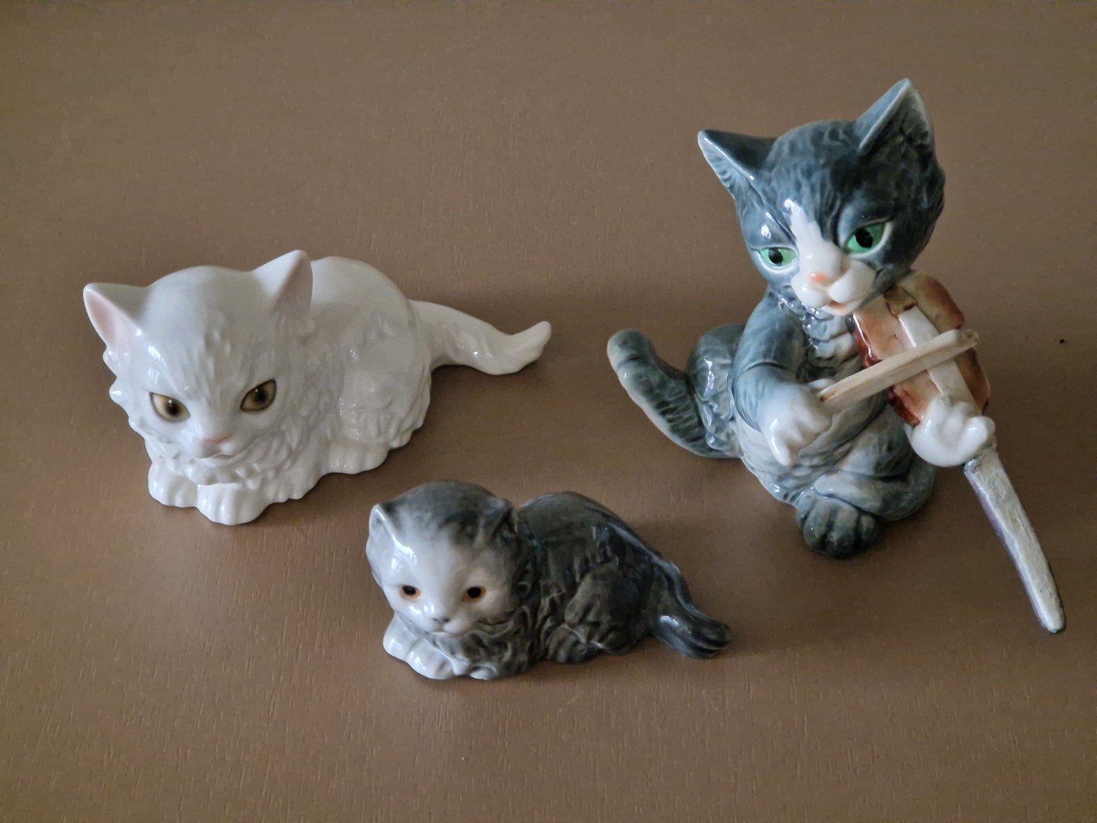 Goebel Kattenbeeldjes - Set van 3 Porseleinen Katten, Verzamelen, Ophalen of Verzenden, Zo goed als nieuw, Hond of Kat, Beeldje of Figuurtje