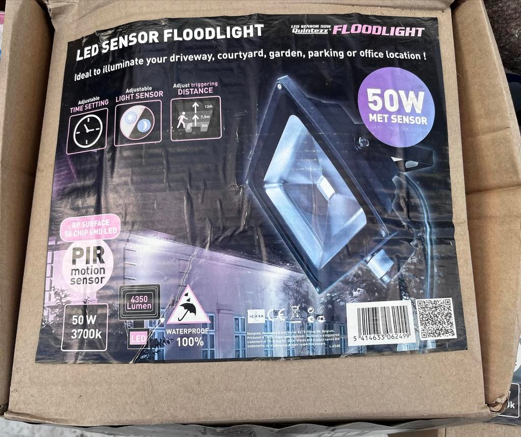 3x Nieuwe Quintezz 50W LED Sensor Floodlight - Waterdicht, Ophalen, Nieuw