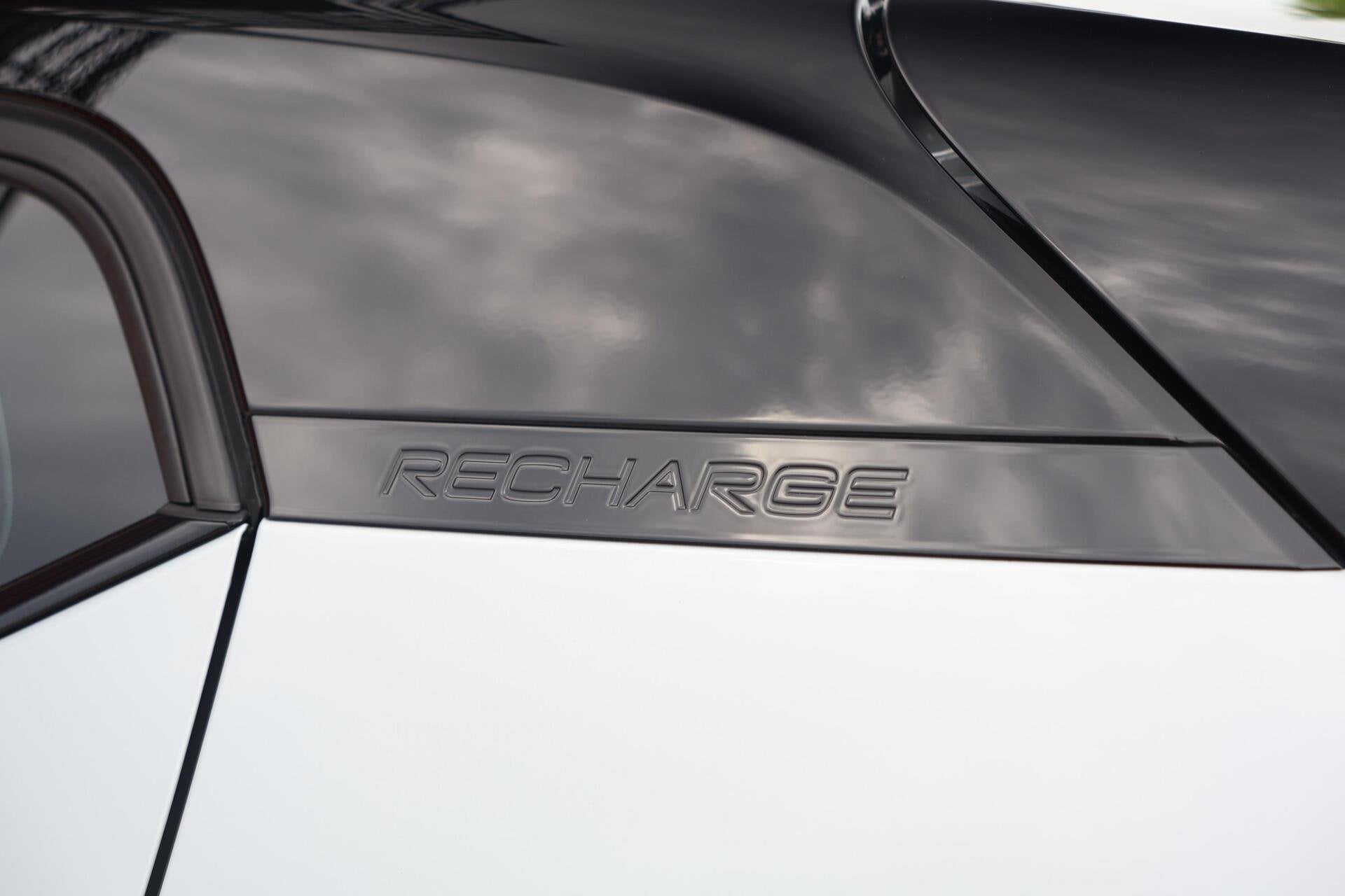 Foto 13 van Volvo XC40 T4 Recharge R-Design | Stoelverwarming | Trekhaak