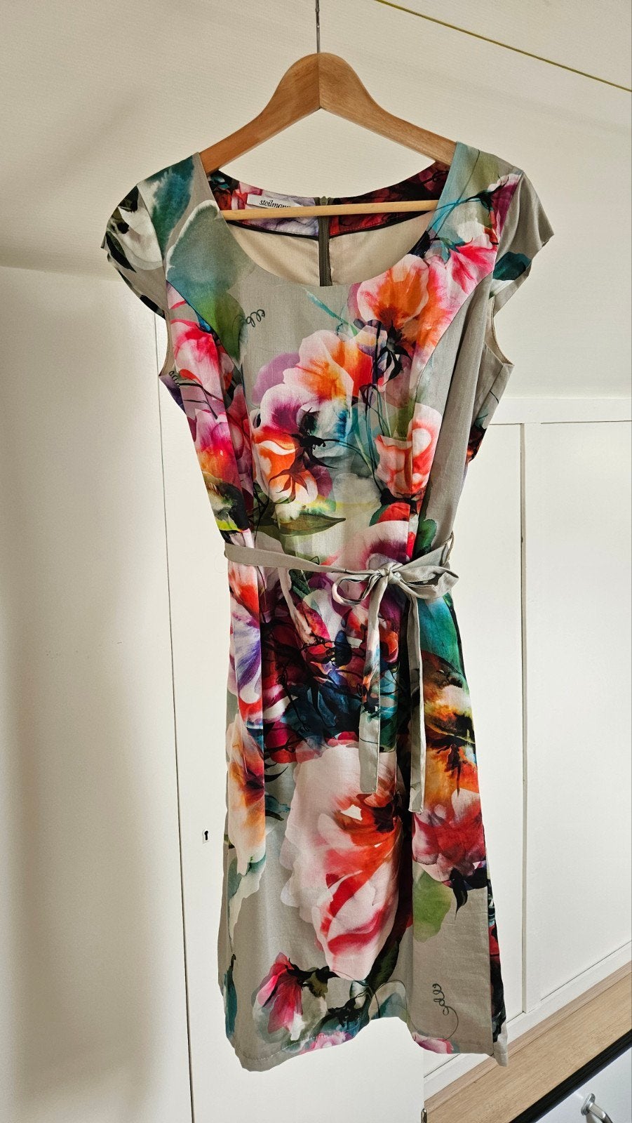 Nieuw: Steilmann jurk en roze blazer feest trouwerij, Kleding | Dames, Nieuw, Ophalen of Verzenden, Steilmann, Knielengte