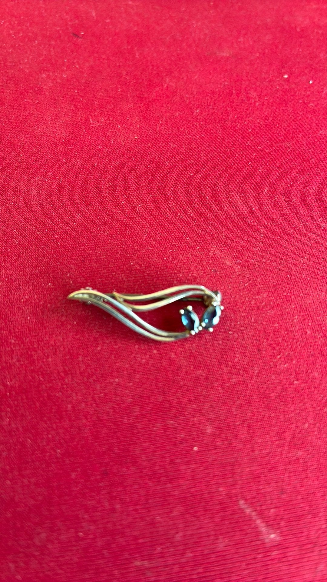 835 zilver keur broche met blauwe steentjes, Sieraden, Tassen en Uiterlijk, Broches, Gebruikt, Minder dan 4 cm, Ophalen of Verzenden