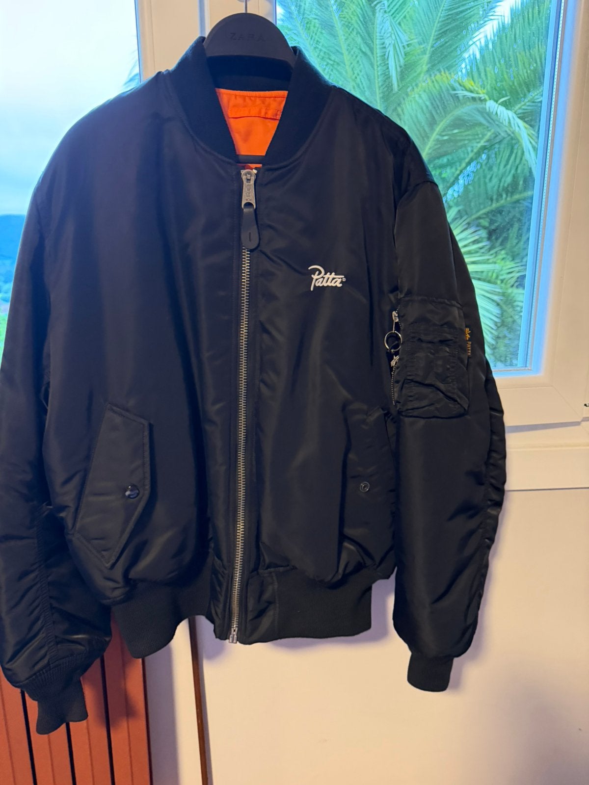 Bomber Patta x Alpha Industries size M, Ophalen of Verzenden, Zo goed als nieuw, Maat 48/50 (M), Groen