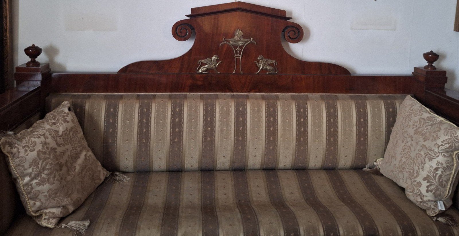 Antieke Empire Stijl Mahonie Sofa met Bronzen Details, Ophalen