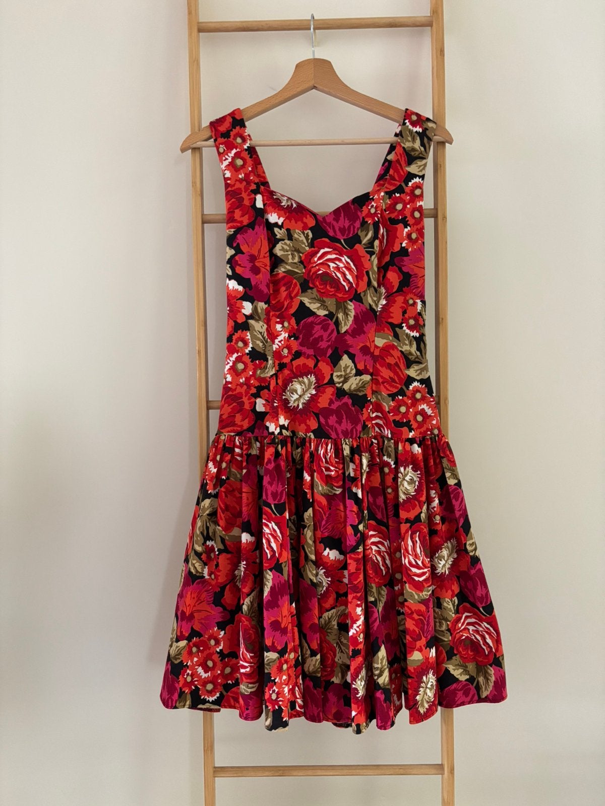 Rood/roze bloemenprint Jurk met strik Laura Ashley, Ophalen of Verzenden, Zo goed als nieuw, Maat 36 (S), Boven de knie
