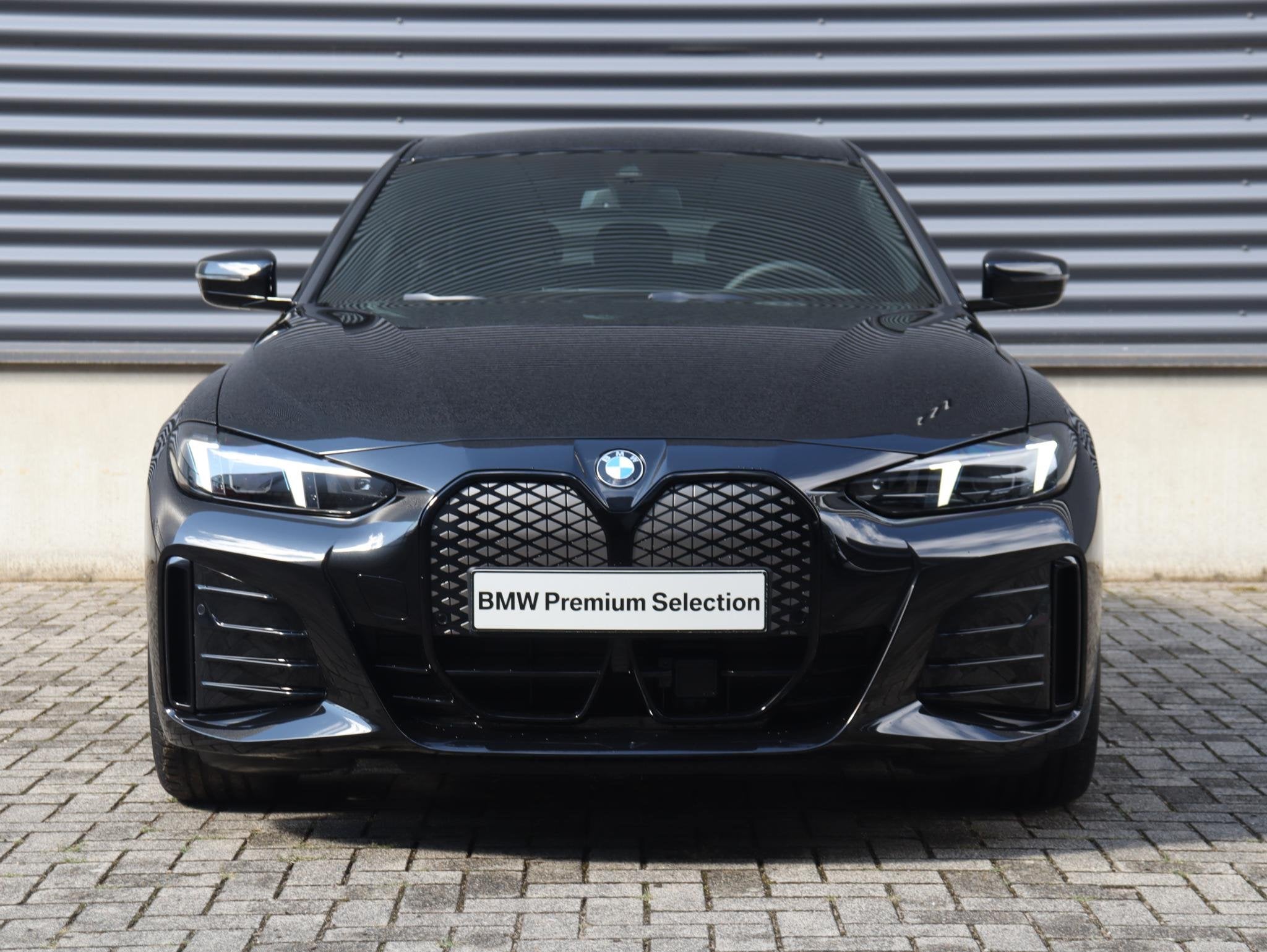 BMW i4 eDrive40 M Sport Pro Edition | Comfort Pack, Auto's, Achterwielaandrijving, 510 min, Zwart, 2020 kg