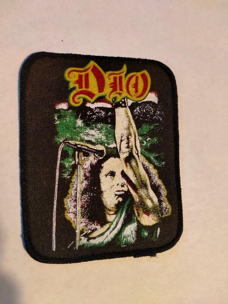Dio Ronnie James hardrock metal vintage muziek patch embleem, Verzamelen, Muziek, Artiesten en Beroemdheden, Zo goed als nieuw