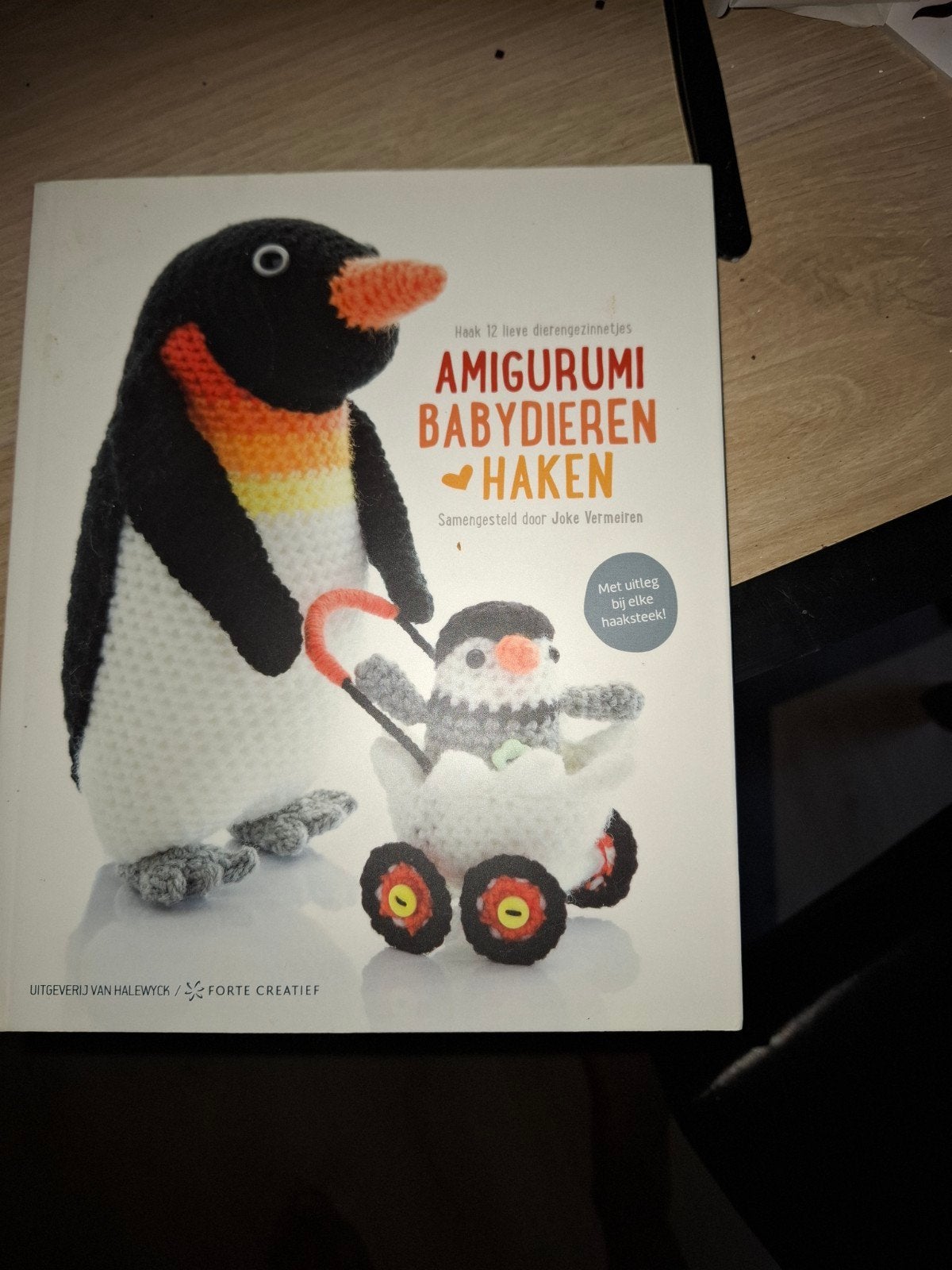 Amigurumi Babydieren Haken - Boek met 12 patronen, Ophalen of Verzenden, Gebruikt, Haken, Patroon of Boek