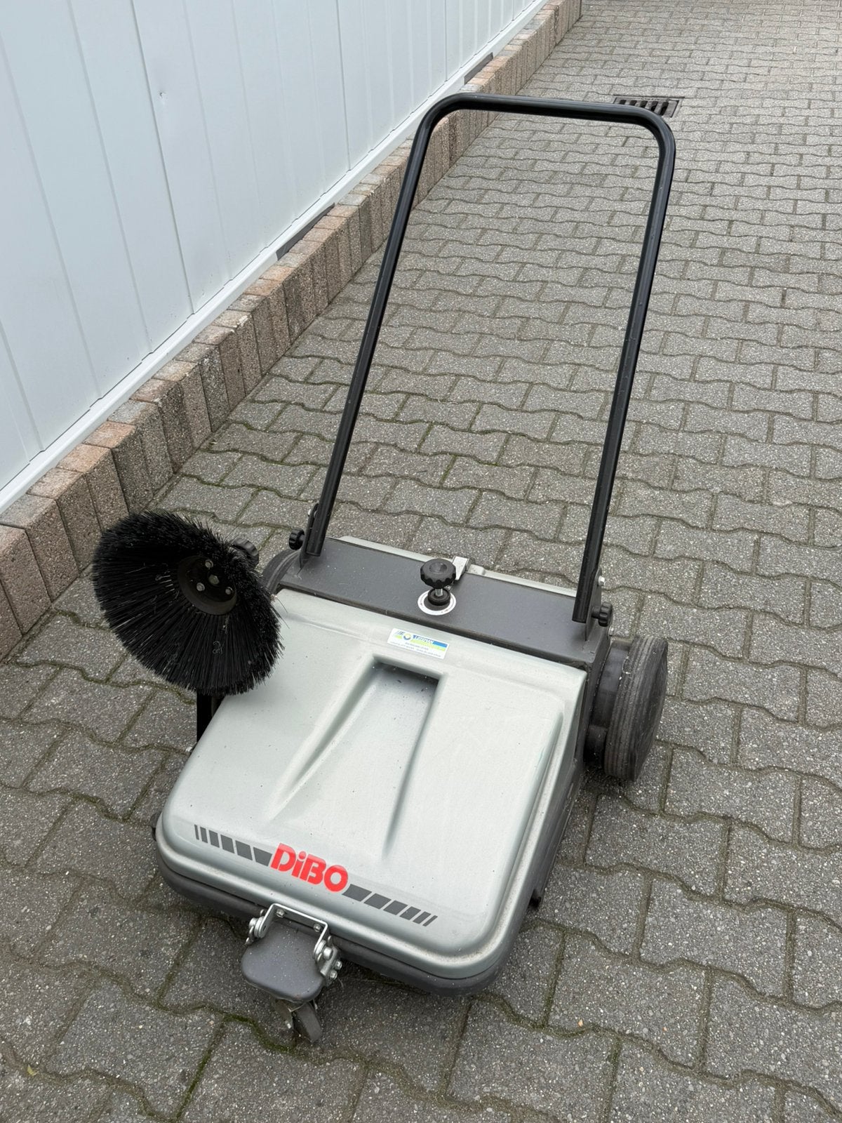 DIBO hand veegmachine grijs, Ophalen, Zo goed als nieuw