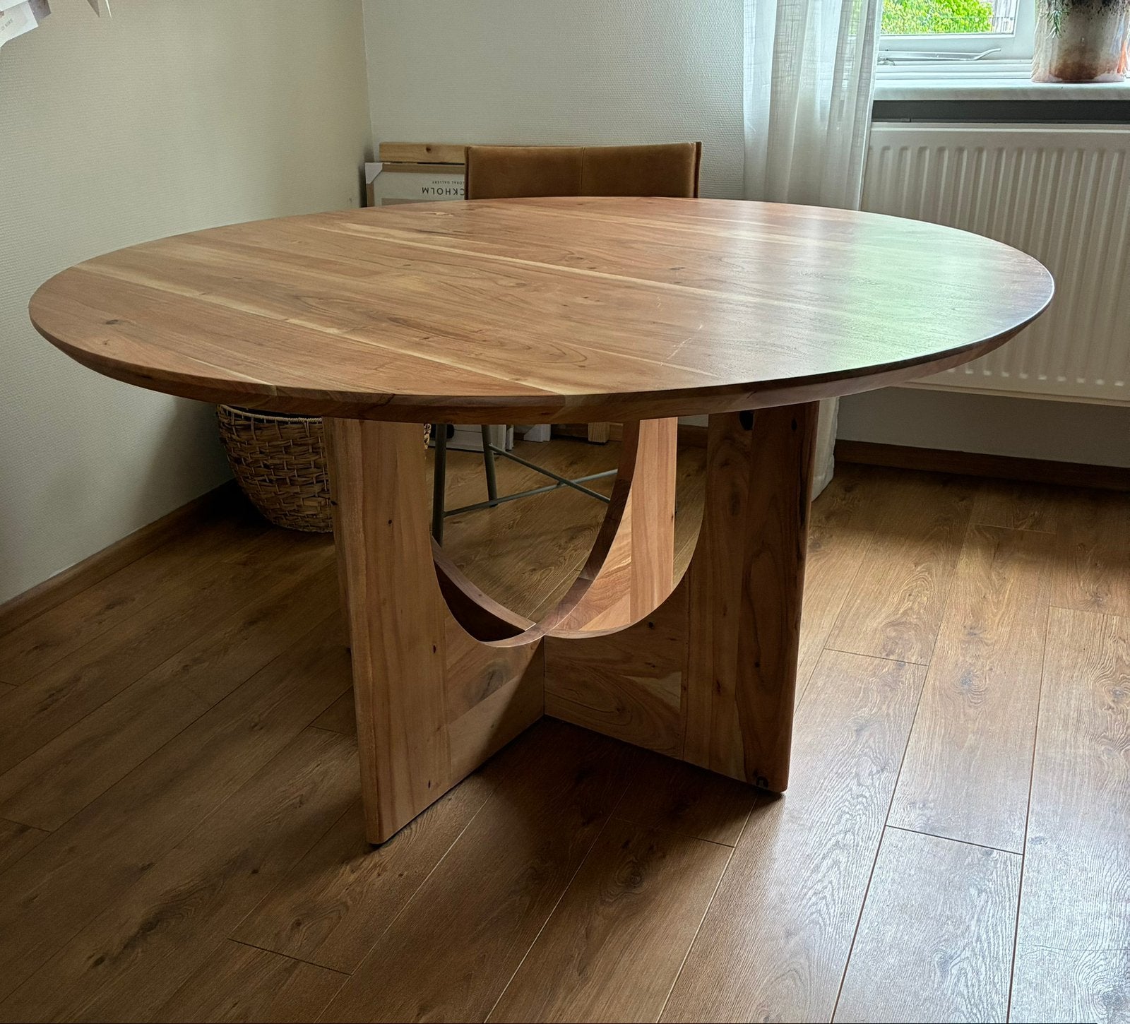 NOUS Living ronde eetkamertafel Yara diameter 140, Huis en Inrichting, Ophalen, Zo goed als nieuw, Rond, 100 tot 150 cm