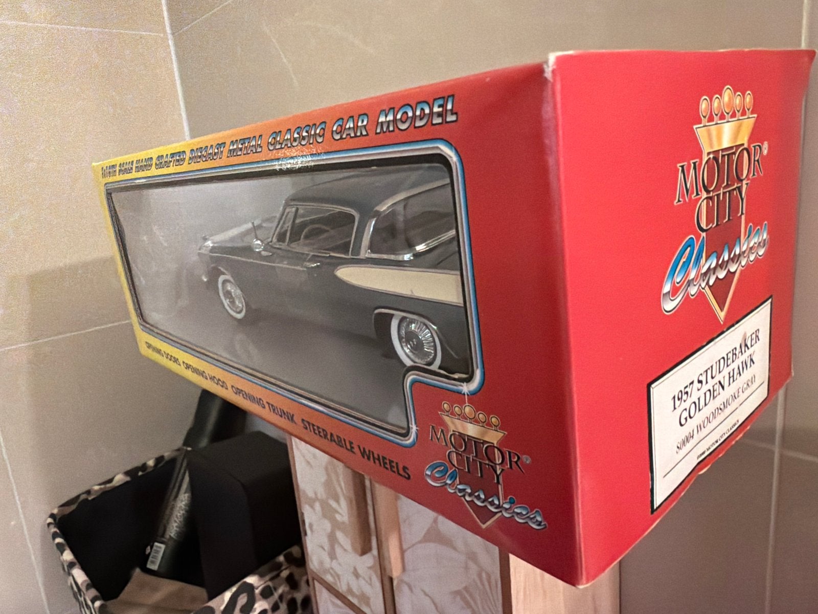 Motor City Classics Studebaker Golden Hawk 1:18 Modelauto, Overige merken, Auto, Ophalen of Verzenden, Zo goed als nieuw