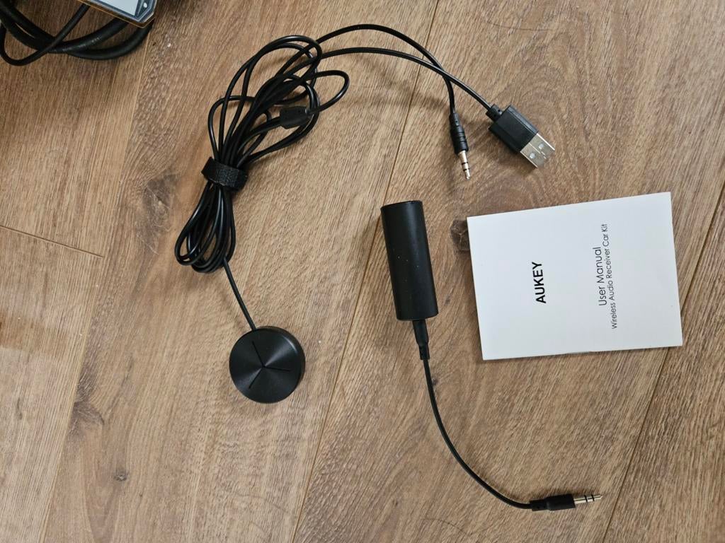 Aukey Bluetooth audio receiver carkit, Auto diversen, Carkits, Ophalen of Verzenden