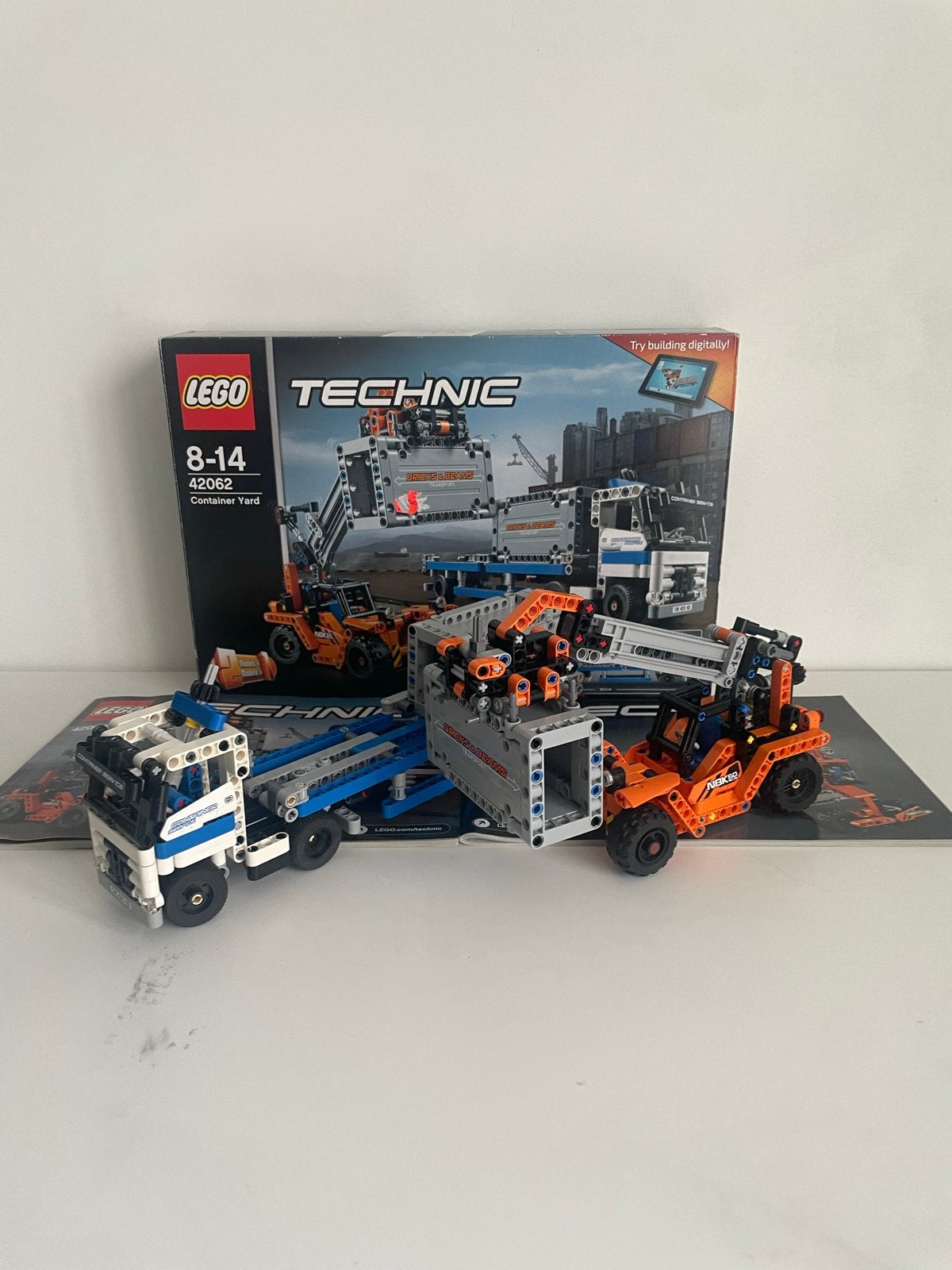 Lego Technic 42062 Container Yard - Compleet met doos, Ophalen of Verzenden, Gebruikt
