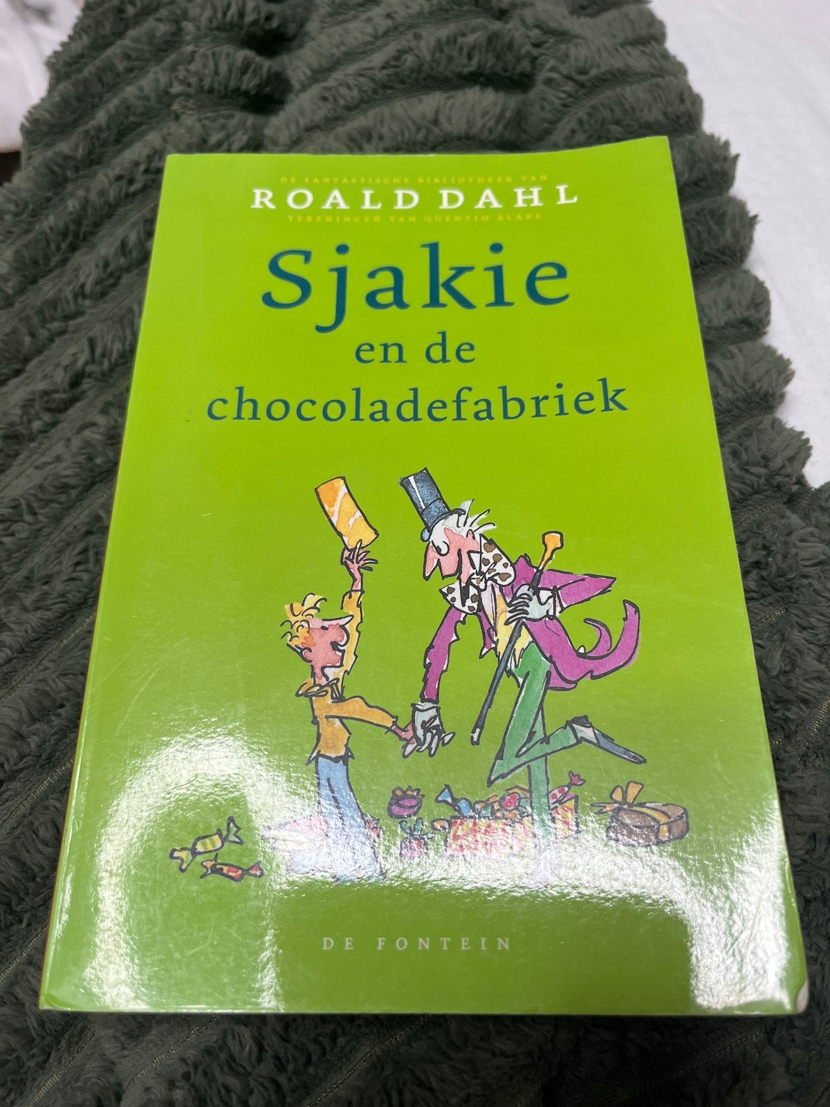 Sjakie en de chocoladefabriek - Roald Dahl, Ophalen of Verzenden, Gelezen, Fictie