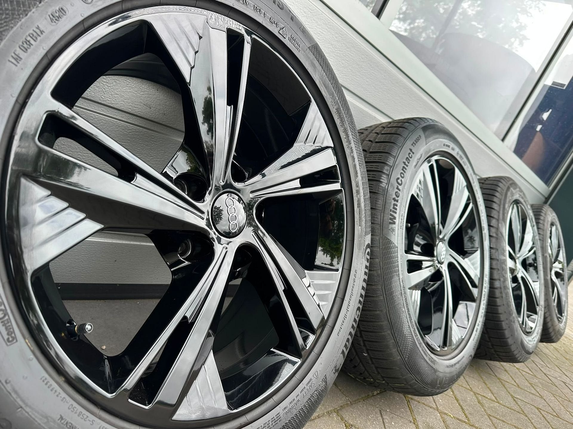 19 inch originele zwarte Audi A6 etron velgen winterbanden, Auto-onderdelen, 19 inch, Gebruikt, -, -