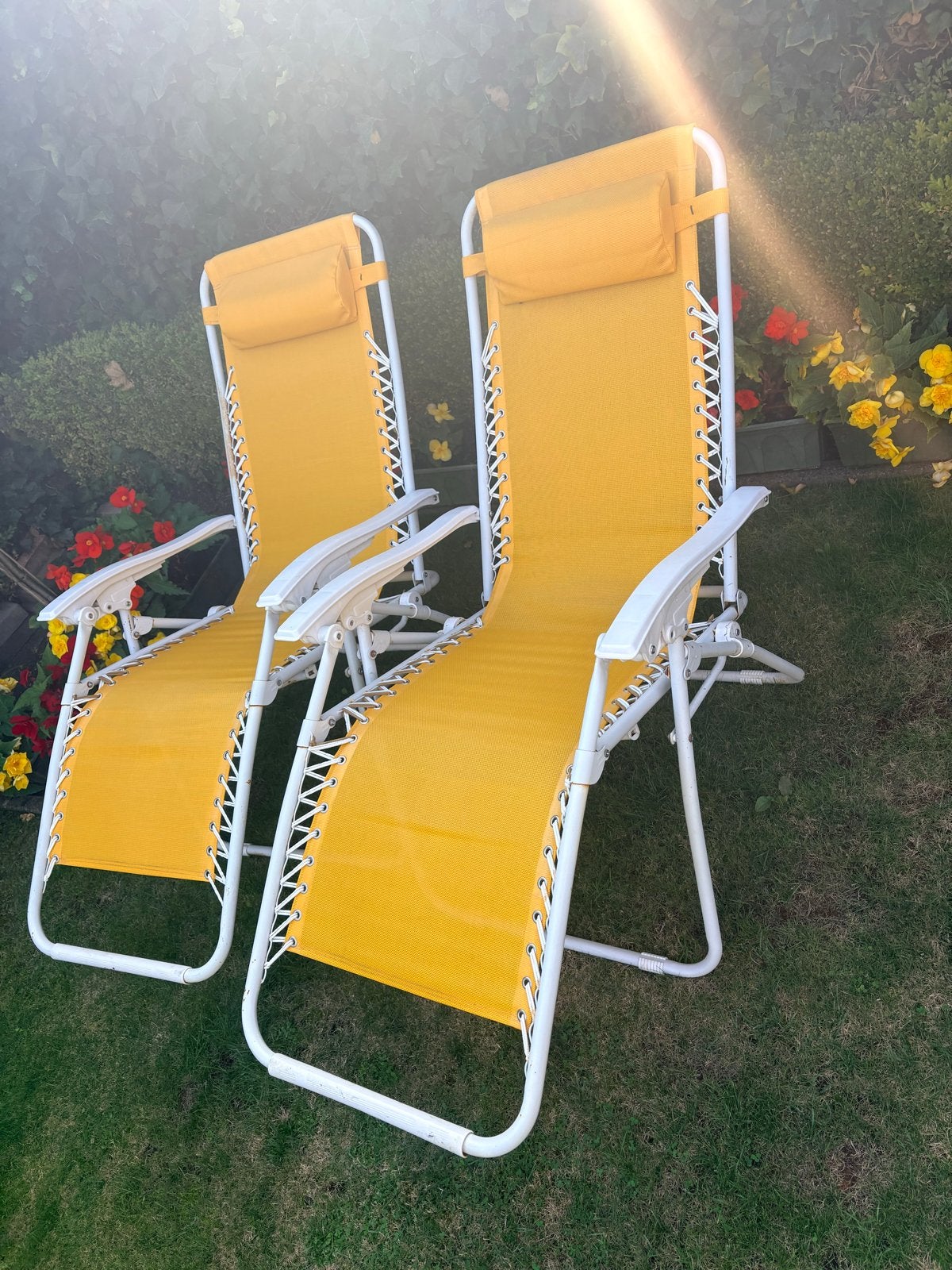 2 inklapbare relaxstoelen - Geel, Tuin en Terras, Ophalen, Gebruikt, Metaal, Inklapbaar