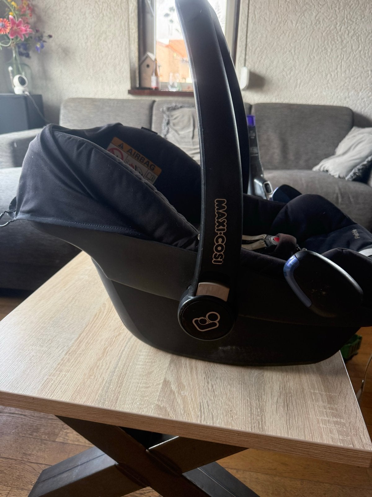 Maxi-Cosi Pebble autostoel met FamilyFix/EasyFix base, Ophalen, Autogordel of Isofix, Gebruikt, 0 t/m 13 kg