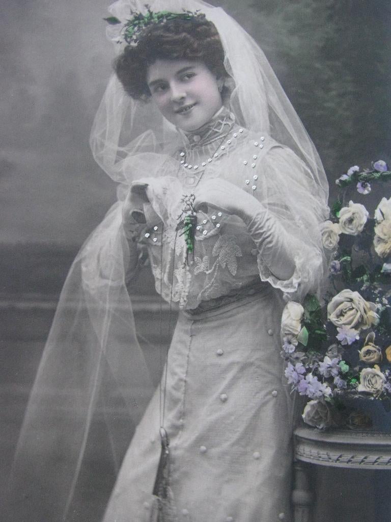 Antieke Kaart - Bruid met Corsage Bloemen, Verzenden, Voor 1920, Ongelopen, Feest(dag)