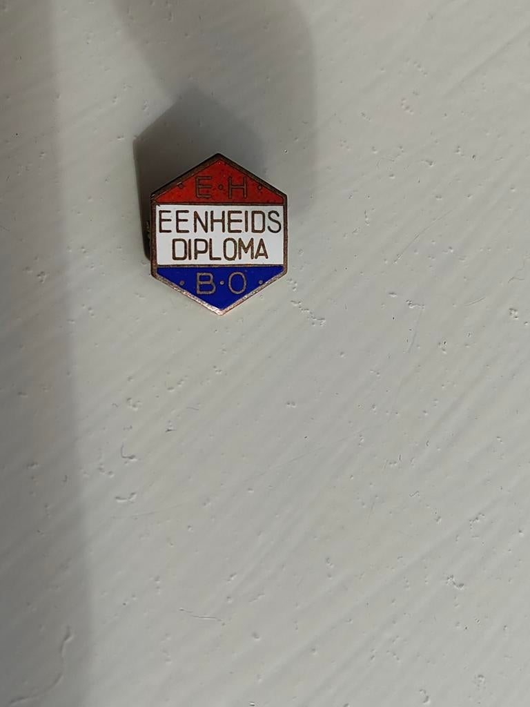 E.H.B.O.Eenheids Diploma speldje, Verzenden