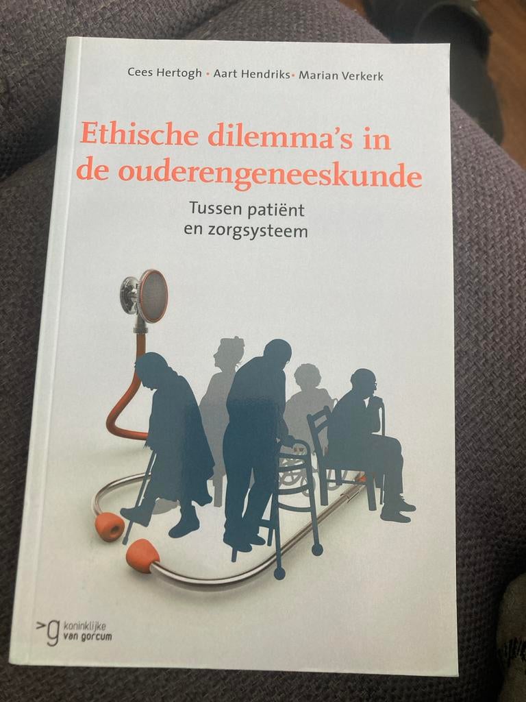 Cees Hertogh e.a Ethische dilemma's in de ouderengeneeskunde, Boeken, Ophalen of Verzenden, Zo goed als nieuw