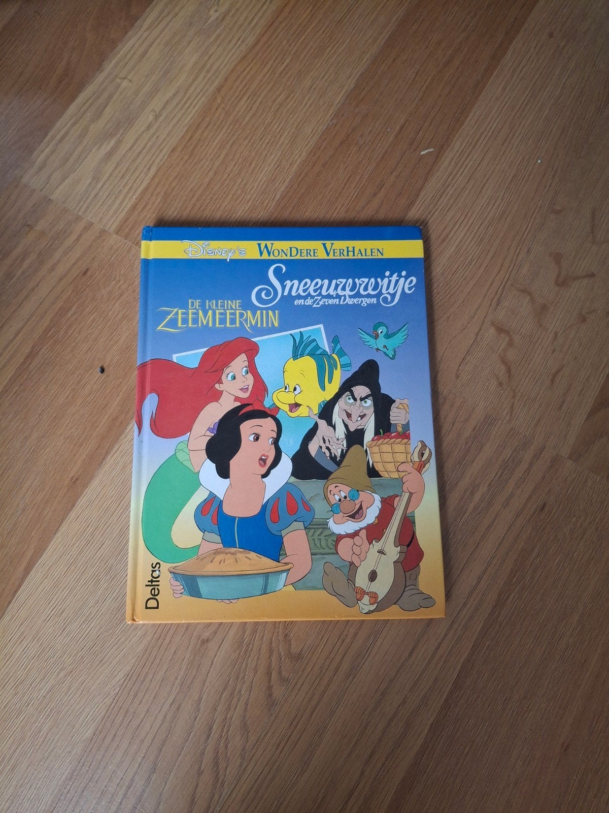 Disney's WondereVerhalen: Sneeuwwitje & De Kleine Zeemeermin, Boeken, Ophalen, Zo goed als nieuw, Walt Disney, Sprookjes