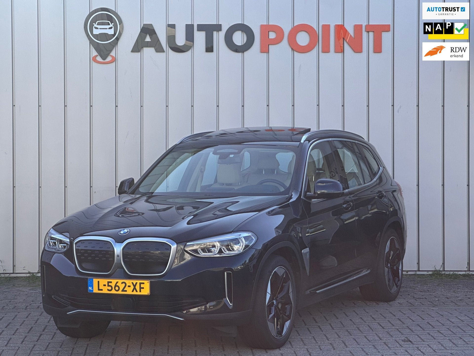 BMW IX3 High Executive 80 kWh SOH 96% Harman Kardon PANO/HEA, Achterwielaandrijving, Gebruikt, 133 min, Zwart