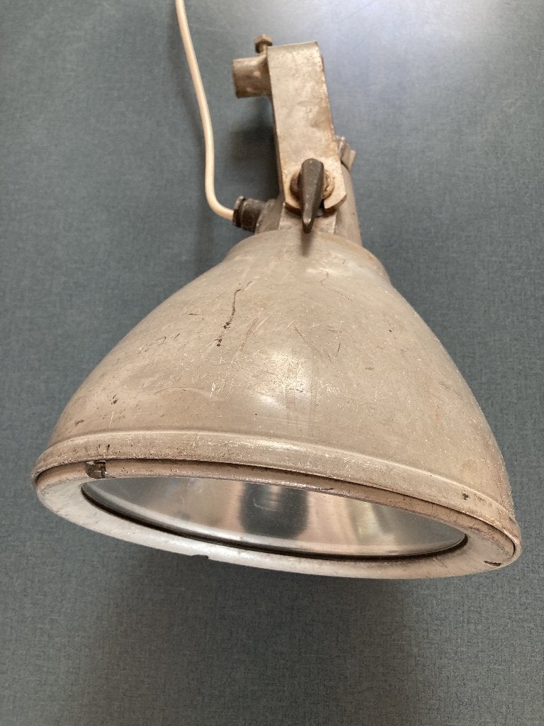 Te koop Industriële fabriekslamp van Industria Rotterdam., Ophalen of Verzenden, Gebruikt, Metaal