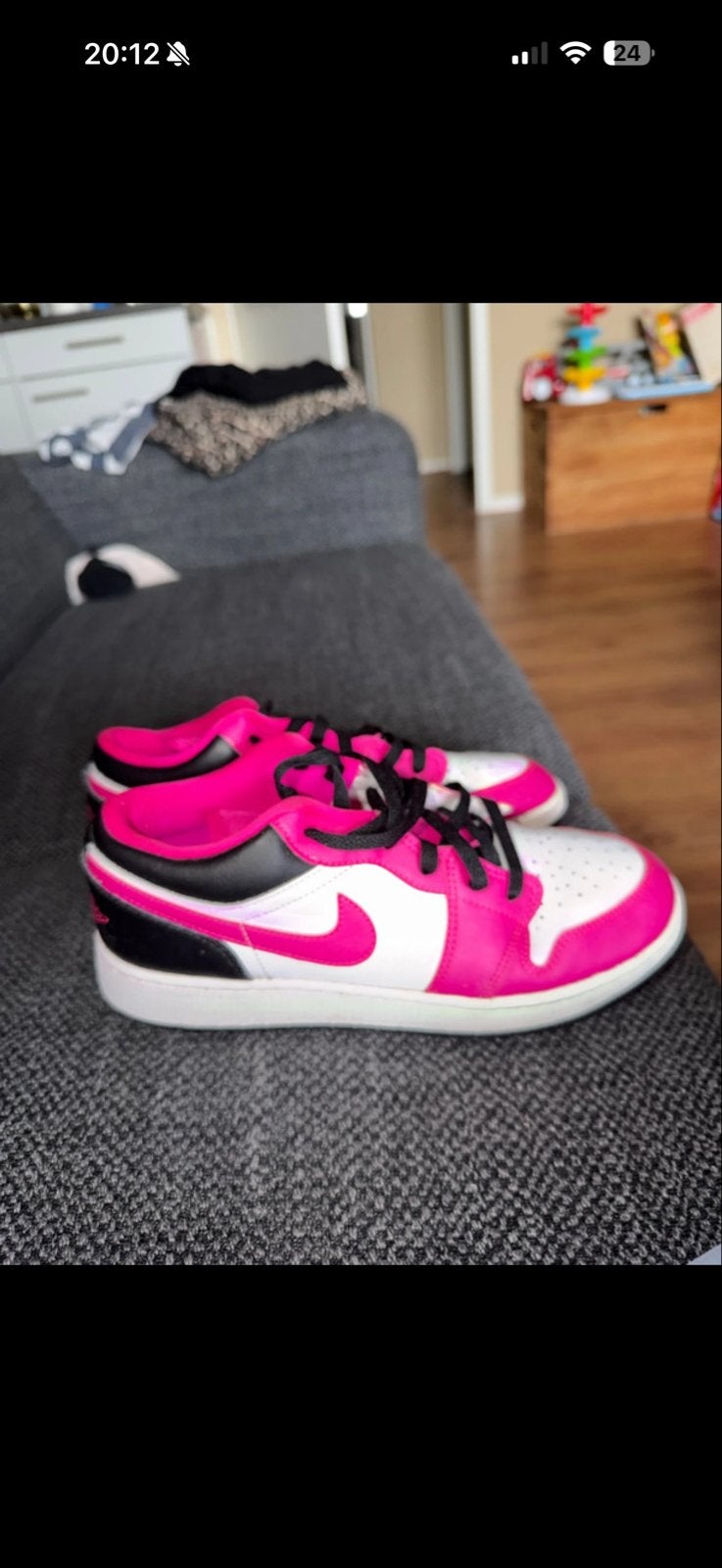 Nike Air Jordan 1 Low Roze/Wit/Zwart, Ophalen of Verzenden, Gedragen, Roze, Sneakers of Gympen