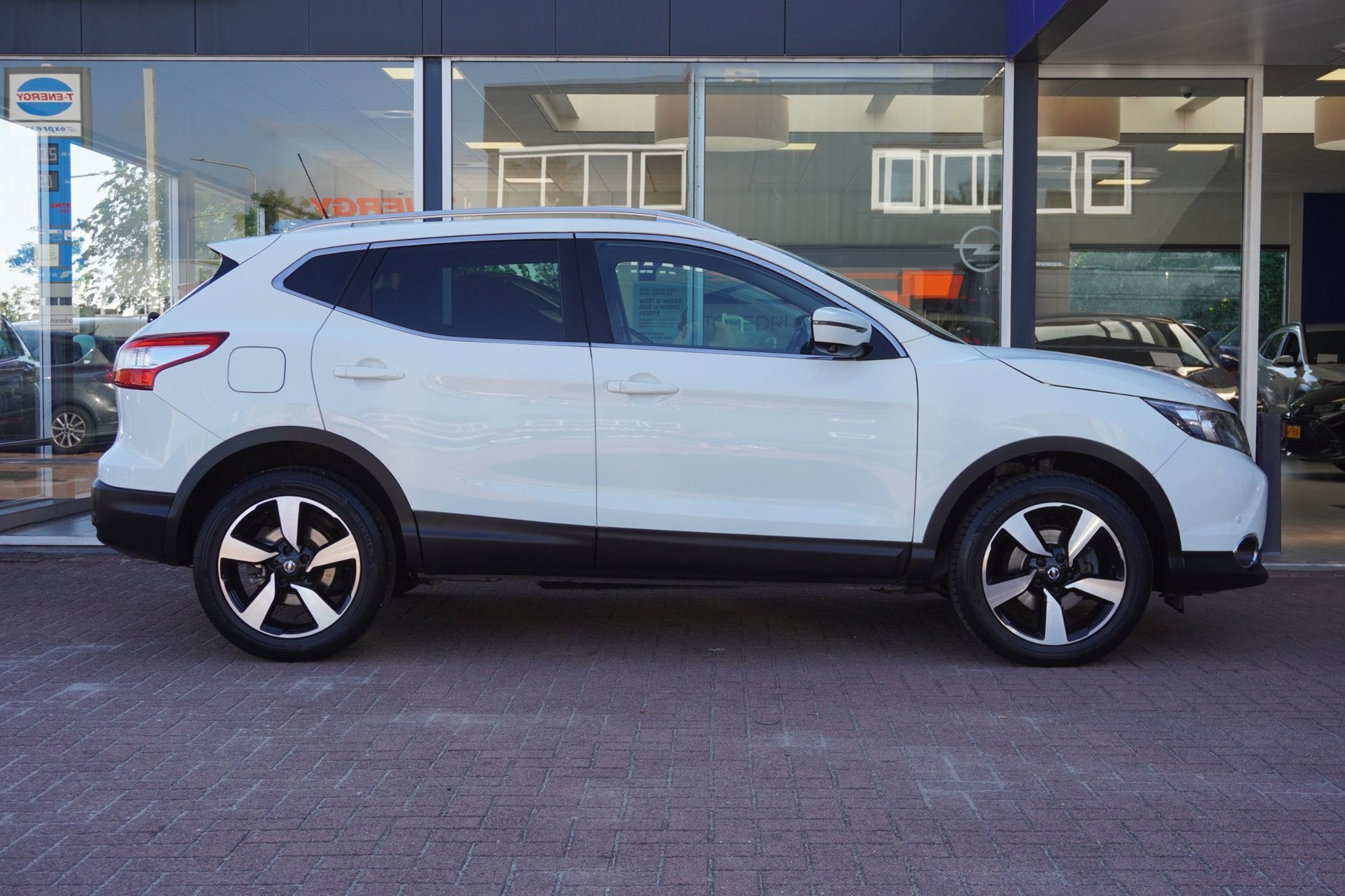 Nissan Qashqai 1.2 N-Connecta 5deurs | Airco | Panodak | Cam, Auto's, Voorwielaandrijving, Stof, Gebruikt, 4 cilinders