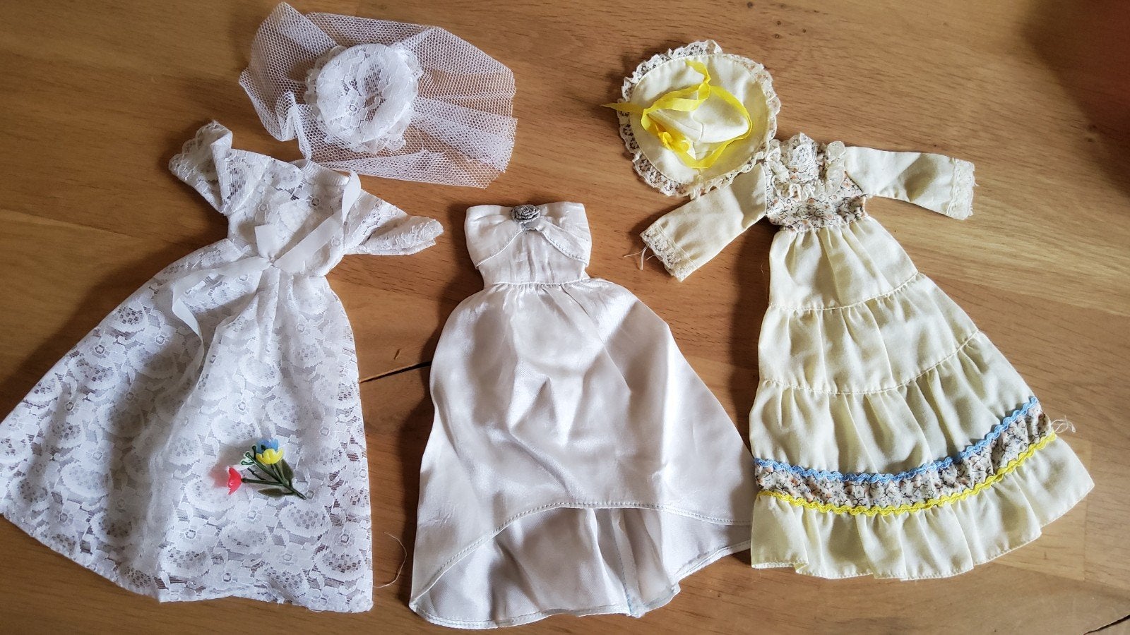 Vintage Barbie Sindy Fleur Tienerpop outfit avondjurk hoed., Ophalen of Verzenden, Fashion Doll