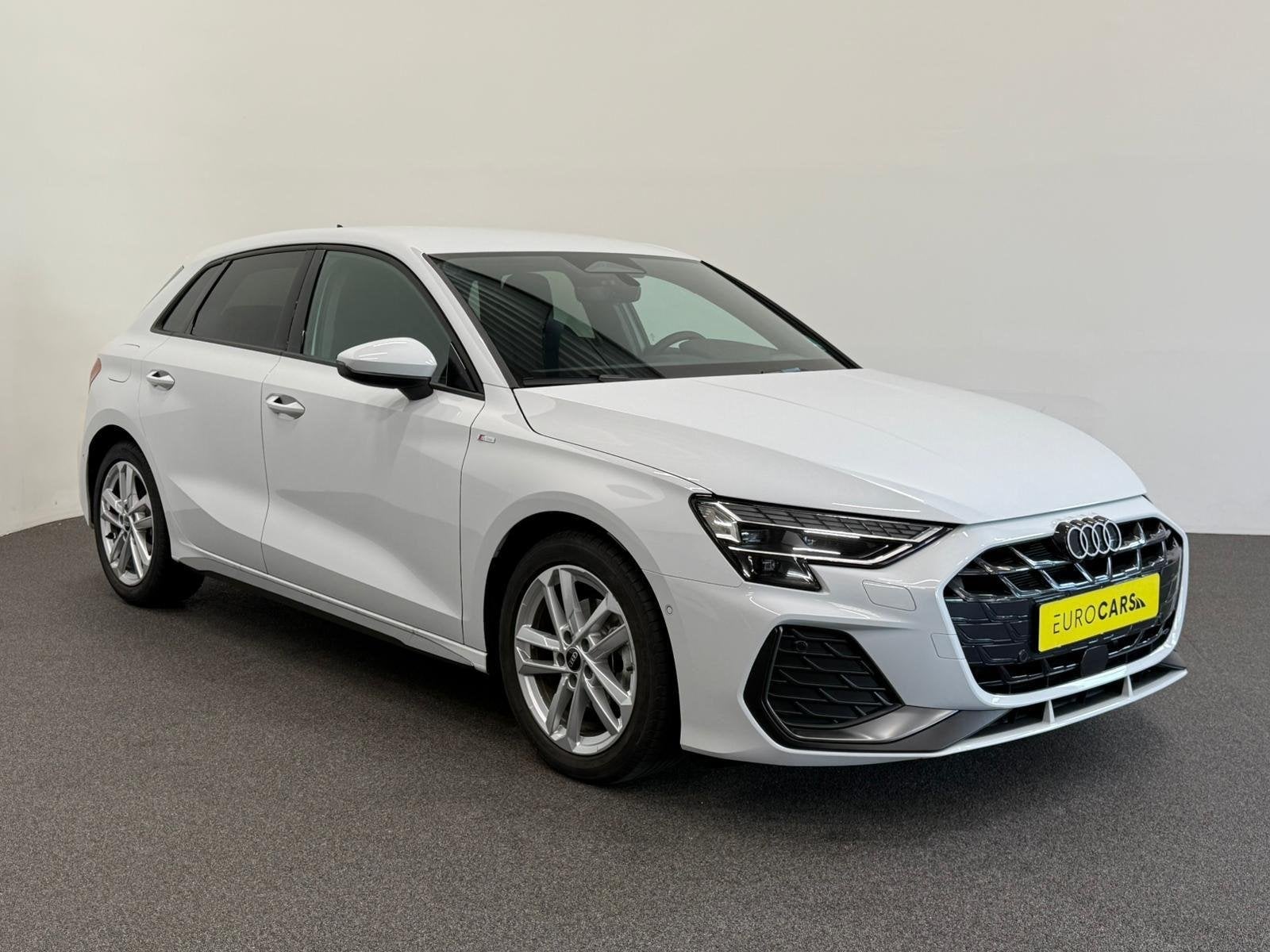 Audi A3 Sportback 35 TFSI S Edition SONOS Premium Audio clim, Auto's, Dealer onderhouden, 1300 kg, Verwarmde buitenspiegels, 4 cilinders
