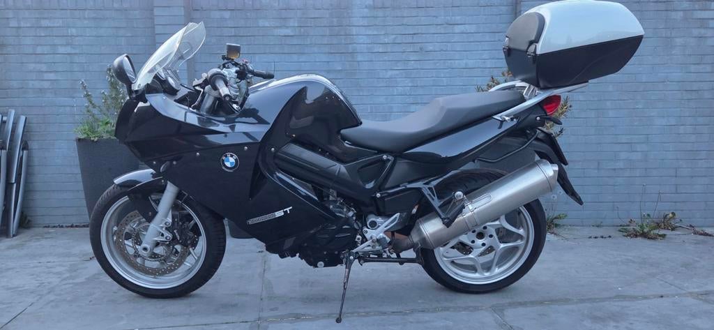 BMW F800 ST (2011/49k km) met volledige 3-delige kofferset, 2 cilinders, Occasion, Motorrijbewijs A, Particulier