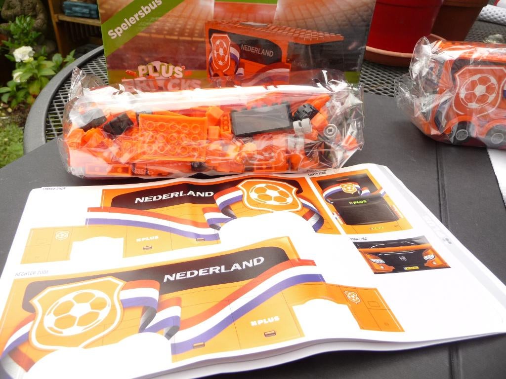 1 SPELERSBUS ORANJE, NIEUW IN DOOS SJAAL AJAX,, Verzenden, Zo goed als nieuw, Ajax, Overige typen
