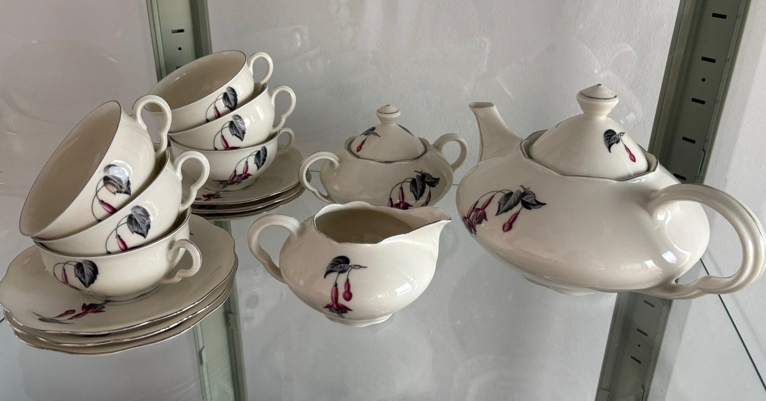 Pols Lilian Theeservies met Fuchsia Print en Zilveren Rand, Ophalen