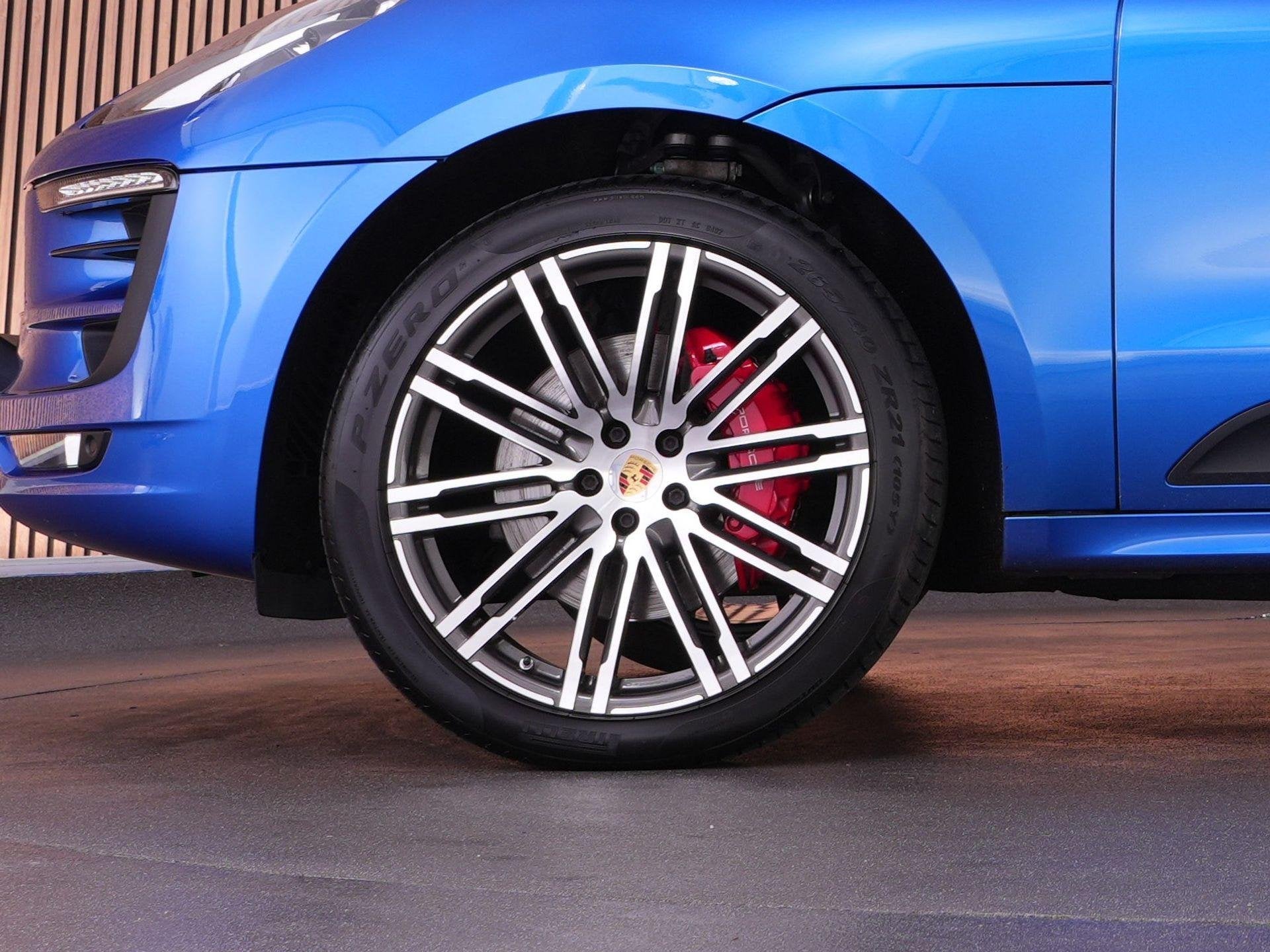 Foto 44 van Porsche Macan 3.0 GTS |panoramadak|luchtvering|PASM|sportuit