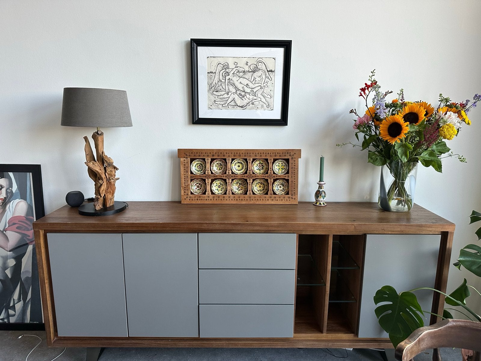 Grote grijze kast met verlichting, Ophalen, Zo goed als nieuw, 200 cm of meer, Met lade(s)