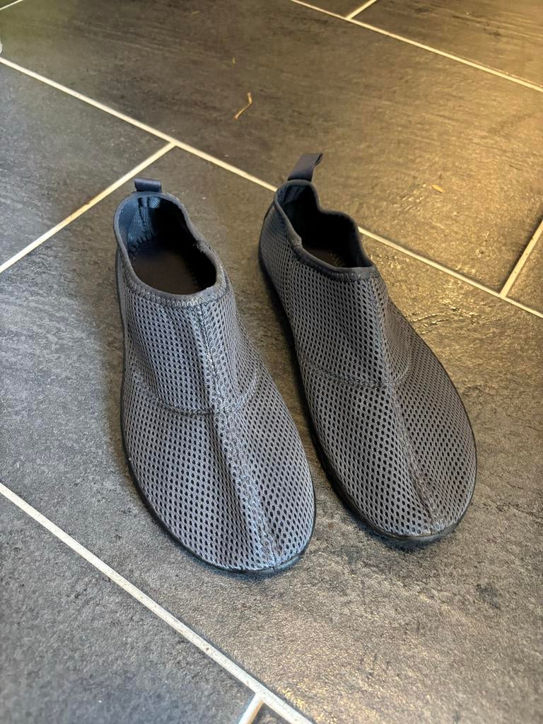 Grijze waterschoenen maat 38/39 - Zo goed als nieuw, Ophalen of Verzenden, Zo goed als nieuw, Jongen of Meisje