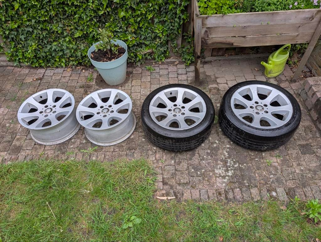 BMW 17 inch 225/45 lichtmetalen velgen + 2 banden, Auto-onderdelen, Banden en Velgen, Ophalen, Velg(en), 17 inch, Zomerbanden