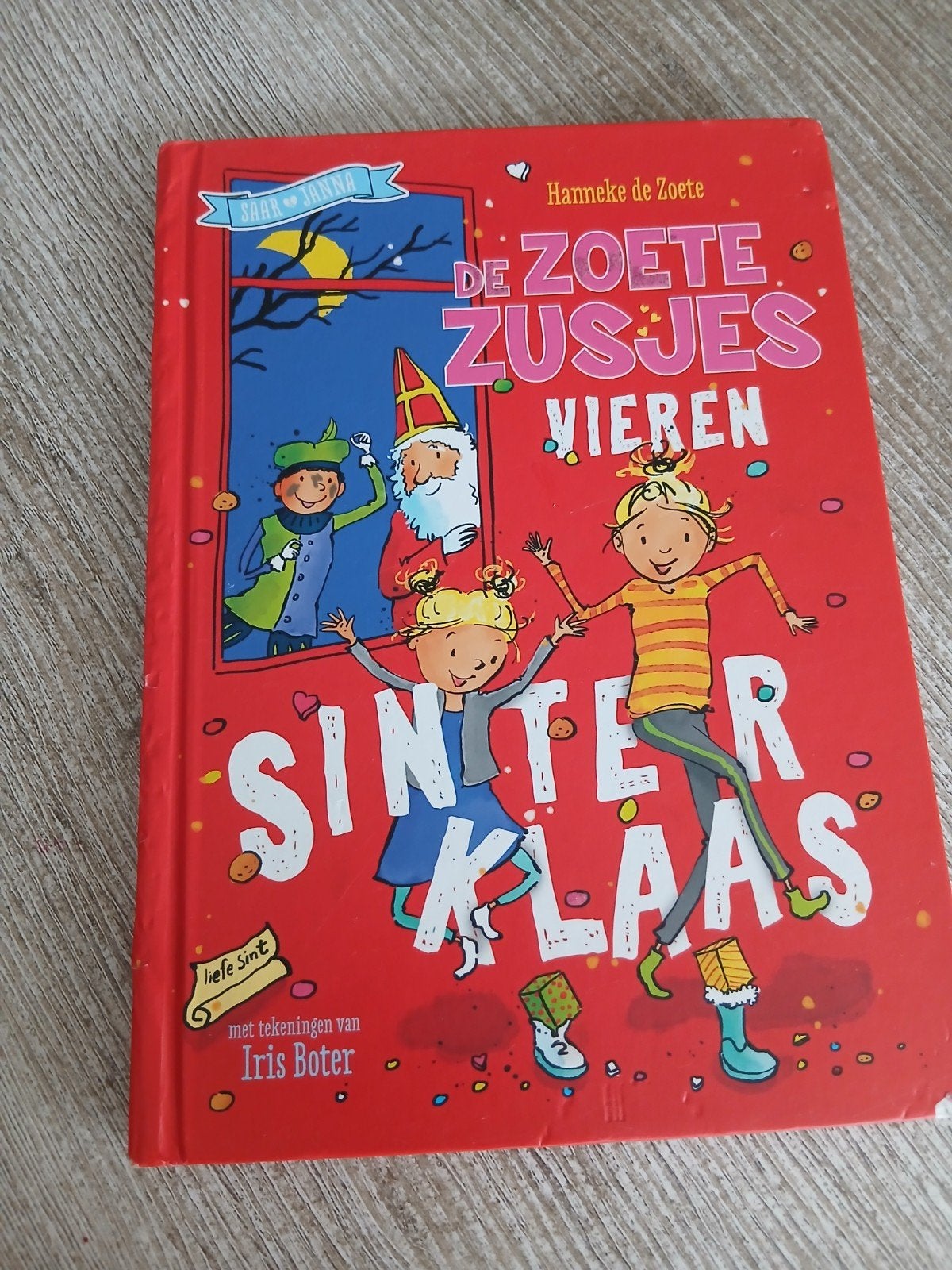 De Zoete Zusjes vieren Sinterklaas - Hardcover, Ophalen, Zo goed als nieuw, Hanneke de Zoete, Fictie algemeen