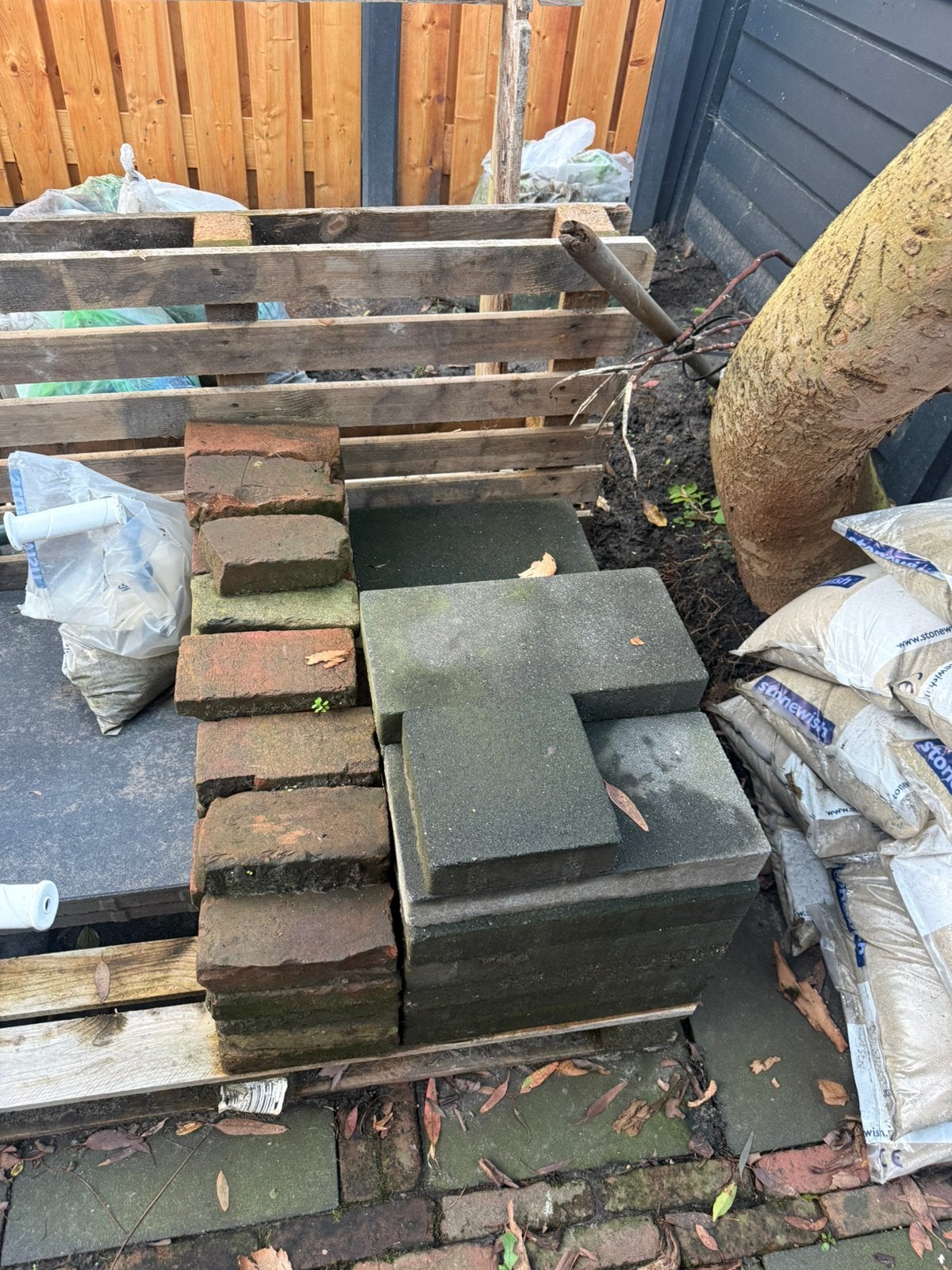 Tegels wildverband 2 m2, Ophalen, Gebruikt, Minder dan 5 m², Beton