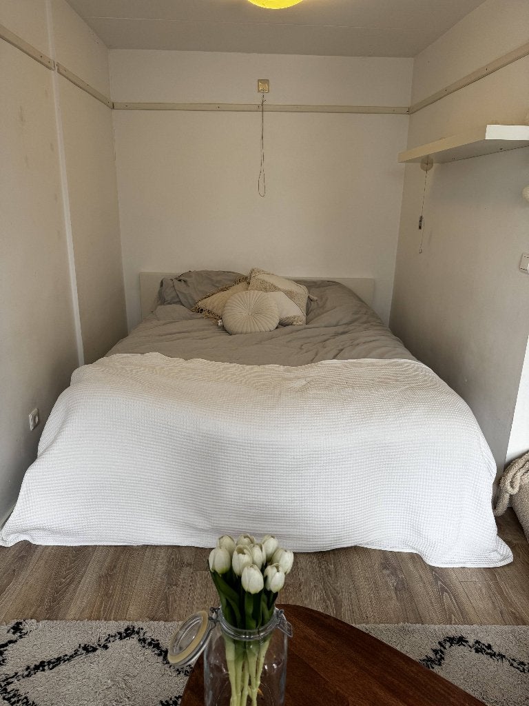 Bed IKEA 1.60 x 2.00 met nieuwe topper, Ophalen, Wit, Tweepersoons, Zo goed als nieuw