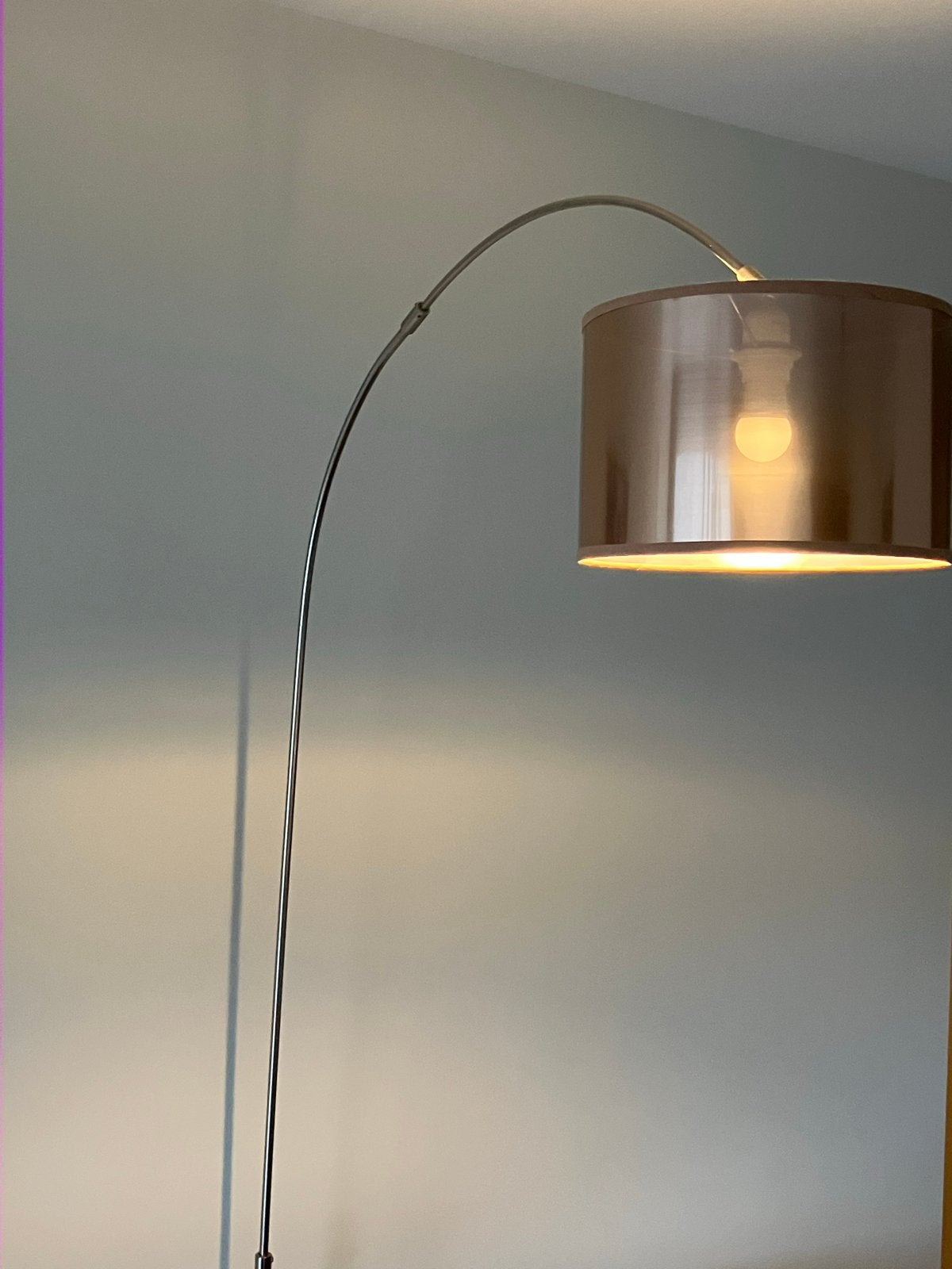 Moderne booglamp met stoffen kap, Huis en Inrichting, Ophalen, Gebruikt, E27 (groot), Metaal