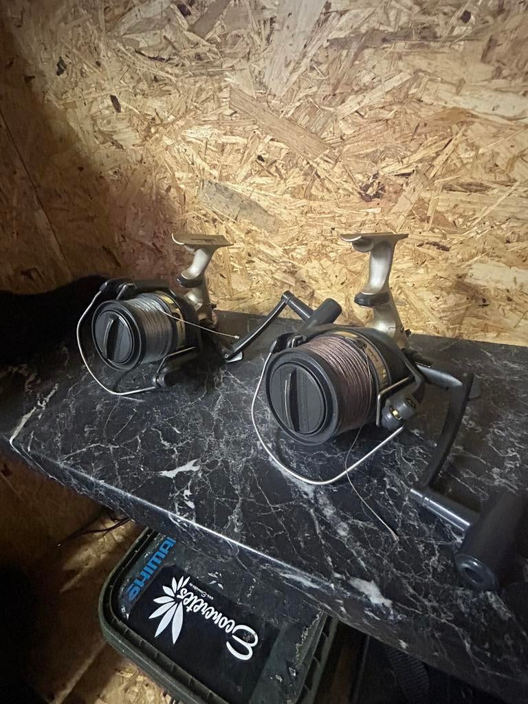 2x Daiwa Emblems 5500-t, Ophalen of Verzenden, Zo goed als nieuw, Overige materialen, Overige merken