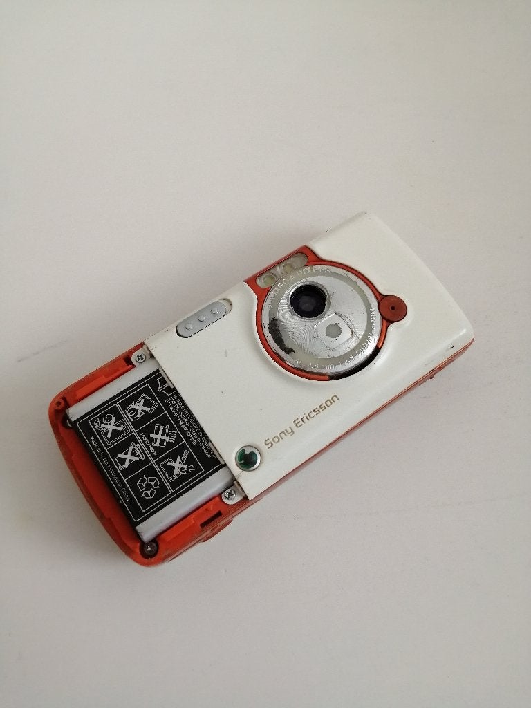 MOET NU WEG!! Zeldzaam Sony Ericsson W800 Walkman 2005 GSM, Ophalen of Verzenden, Gebruikt