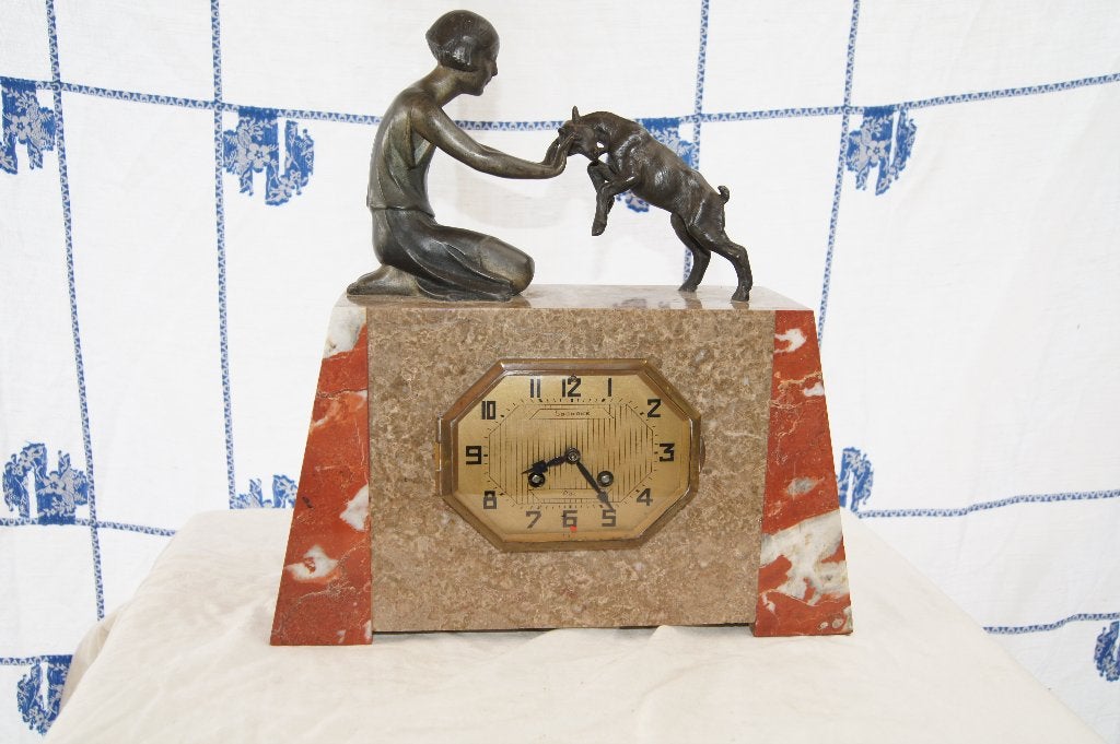 Art Deco marmeren klok met beeldje, Antiek en Kunst, Antiek | Klokken, Ophalen of Verzenden