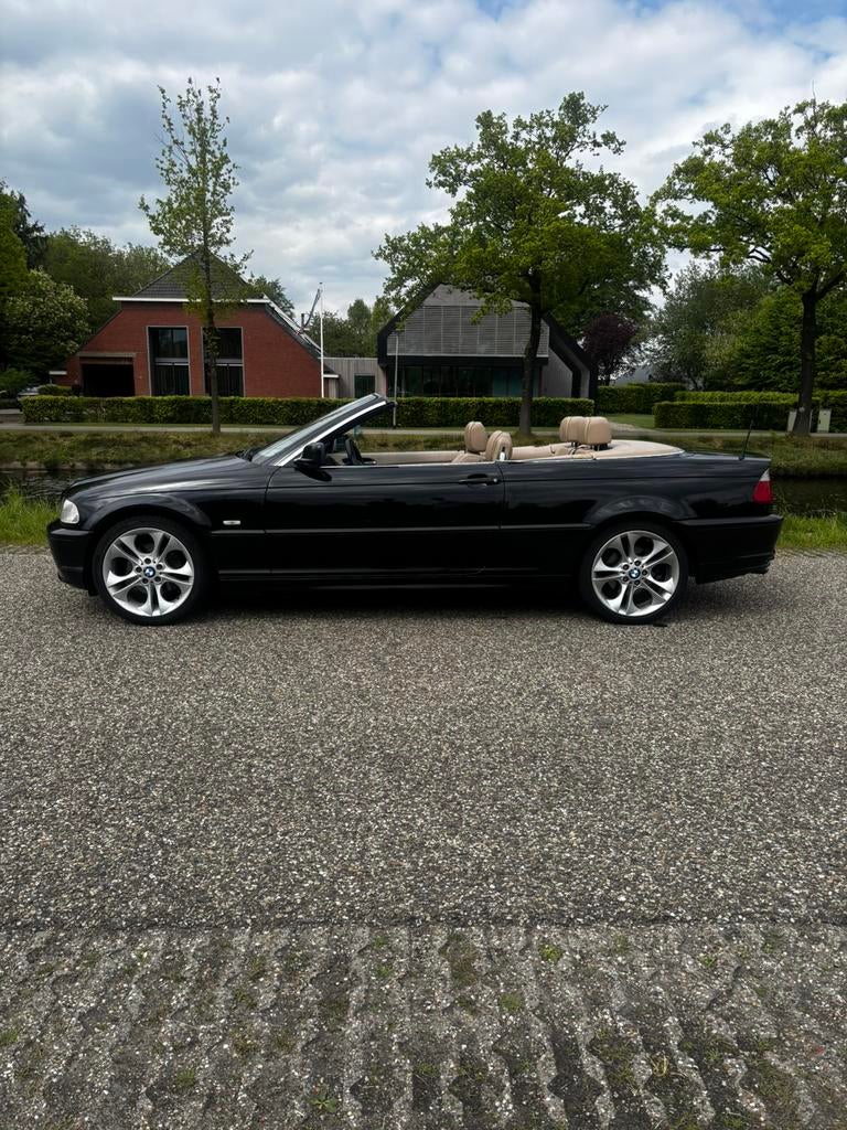 BMW 3-Serie 2.2 CI 320 Cabriolet AUT 2001 Zwart, Auto's, BMW, 3-Serie, Airbags, Airconditioning, Cruise Control, Elektrische ramen
