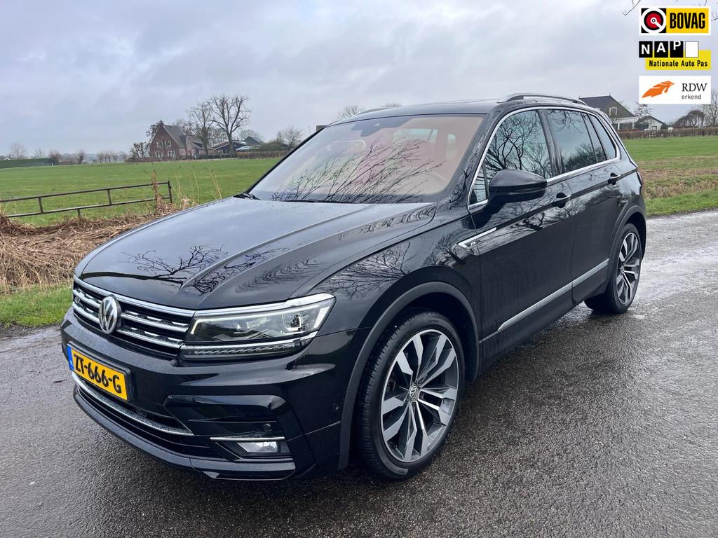 Volkswagen Tiguan 1.5 TSI ACT Highline Business R, pano, tre, Euro 6, 4 cilinders, 150 pk, Zwart