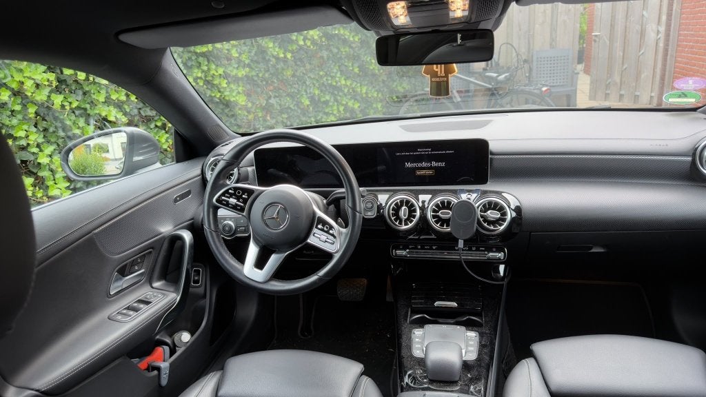 Foto 7 van Mercedes-Benz CLA 200 163pk 7G-DCT 2020 Grijs