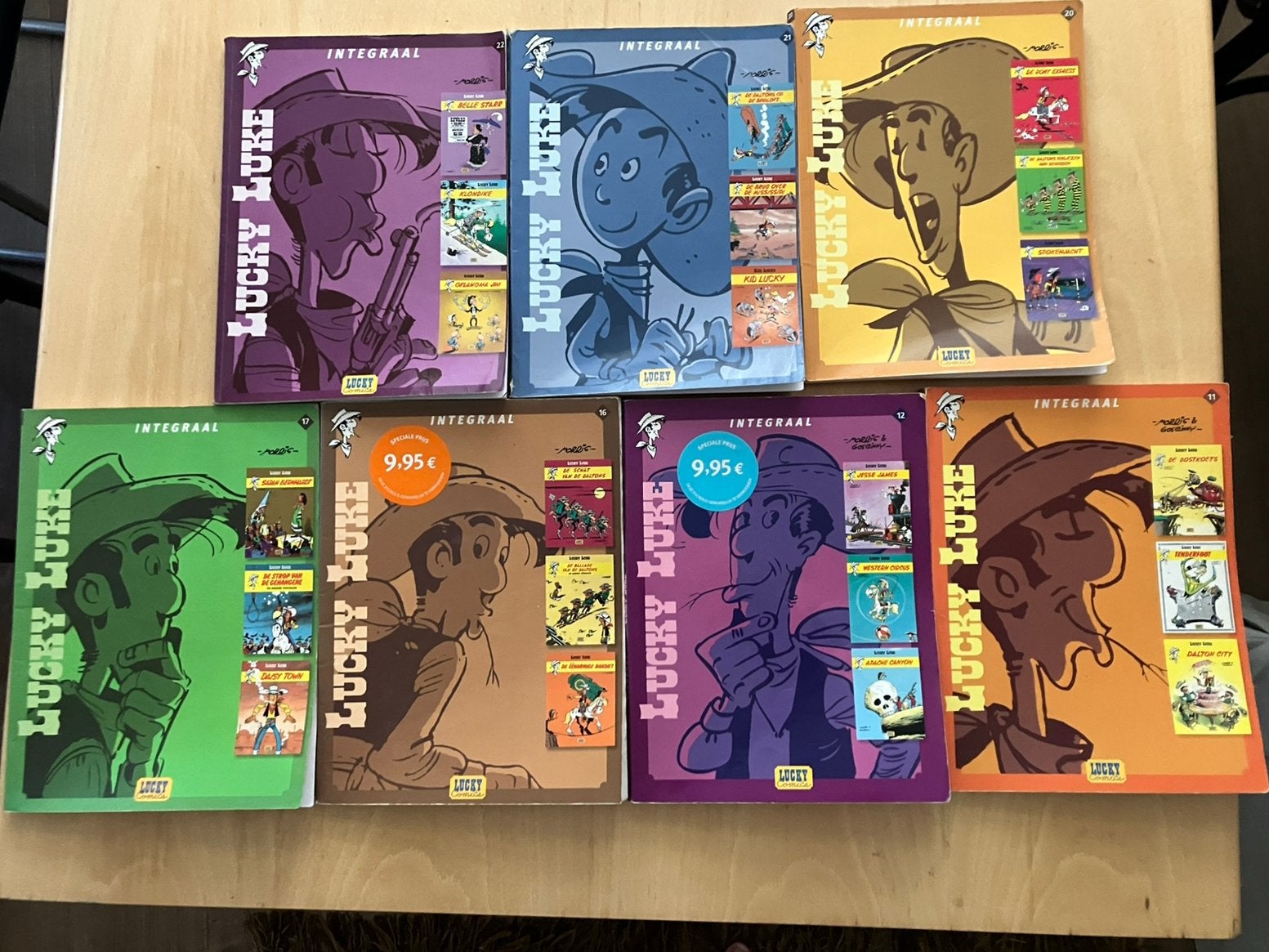 Lucky Luke Integrale Collectie - Diverse delen, Meerdere stripboeken, Ophalen of Verzenden, Gelezen